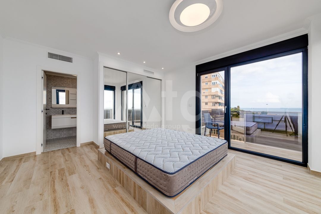 4 bedroom Villa in Torrevieja - CBC37369 - Photo - 30