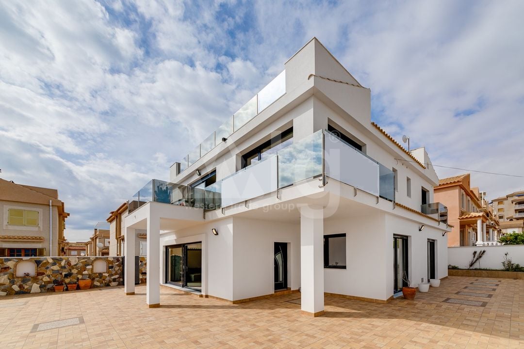 4 bedroom Villa in Torrevieja - CBC37369 - Photo - 47
