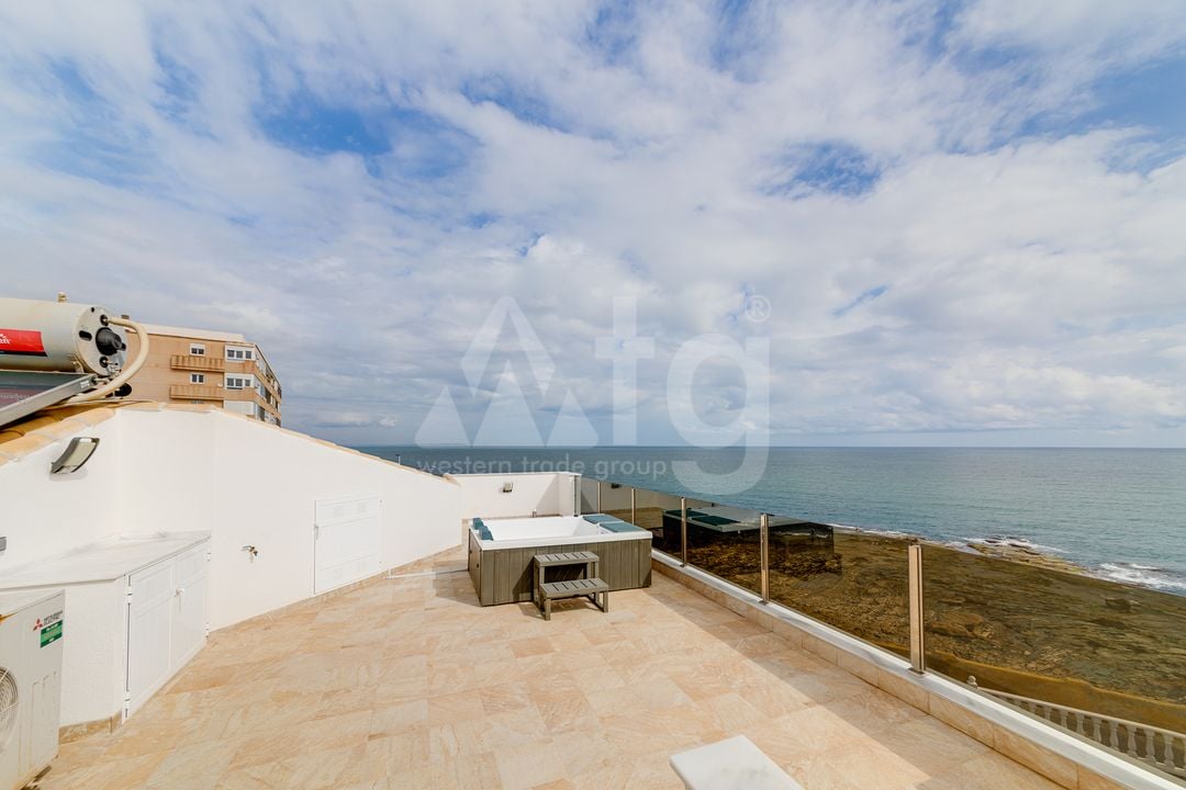 4 bedroom Villa in Torrevieja - CBC37369 - Photo - 43