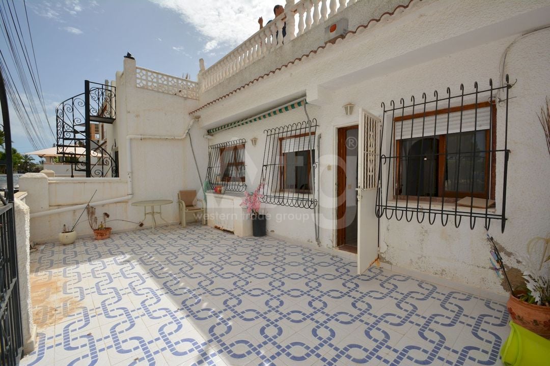 Townhouse de 4 chambres à Torrevieja - LCP146859 - Photo - 1