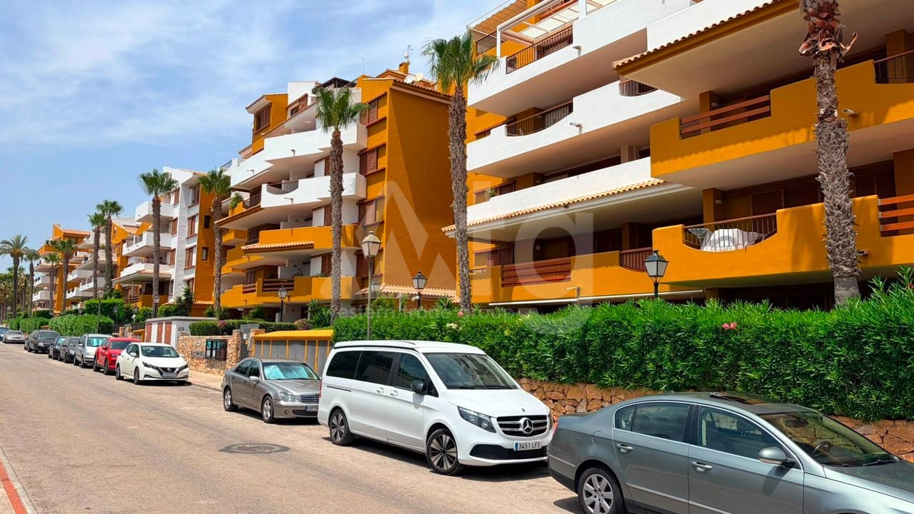 2 bedroom Apartment in Punta Prima - LR146893 - Photo - 2