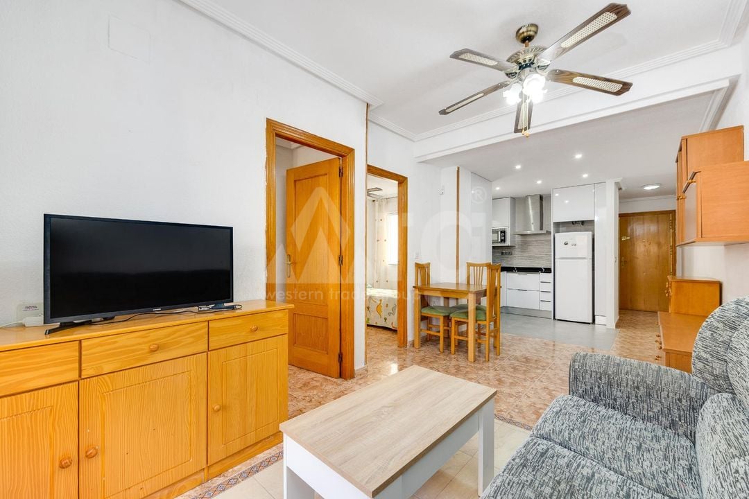 2 bedroom Apartment in Torrevieja - CYM146968 - Photo - 3