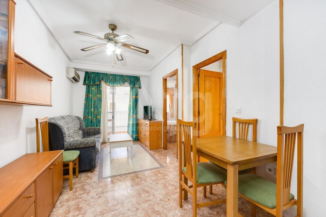 2 bedroom Apartment in Torrevieja - CYM146968 - Photo - 4