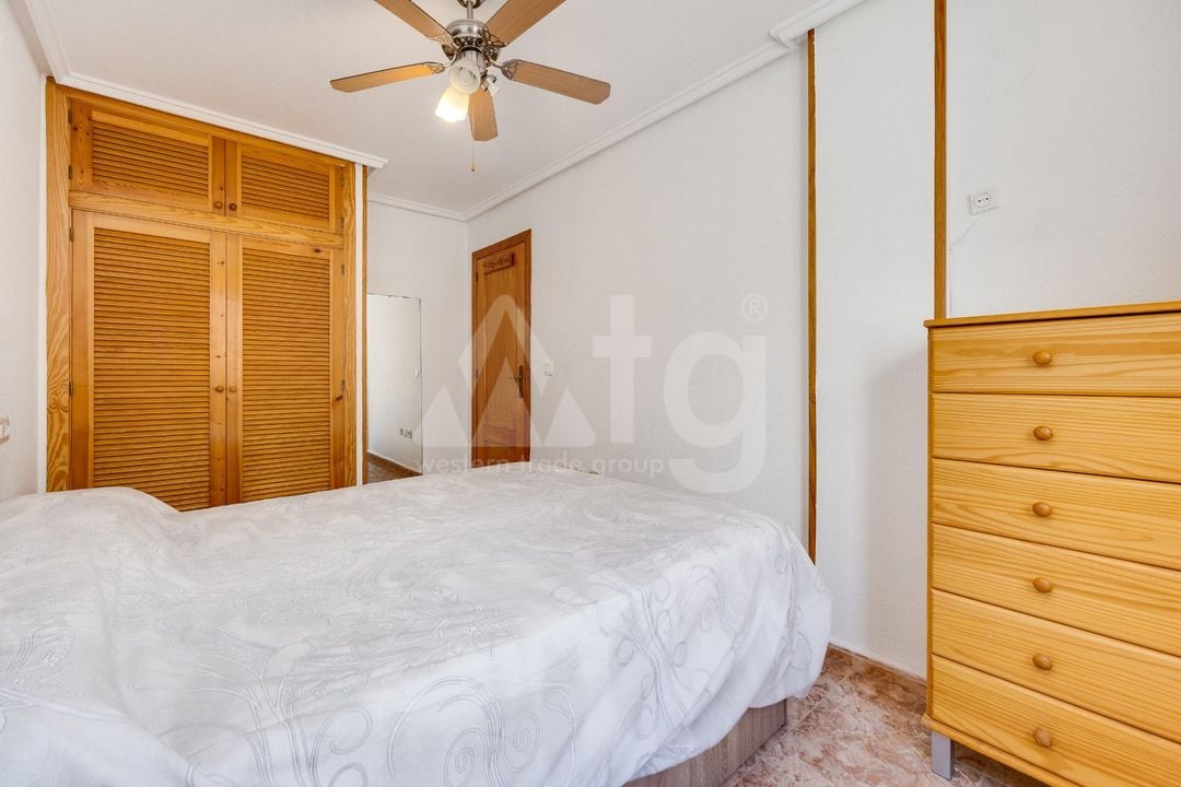 2 bedroom Apartment in Torrevieja - CYM146968 - Photo - 12