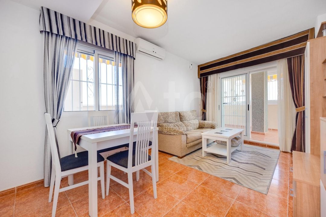 3 bedroom Penthouse in Torrevieja - CYM146971 - Photo - 2