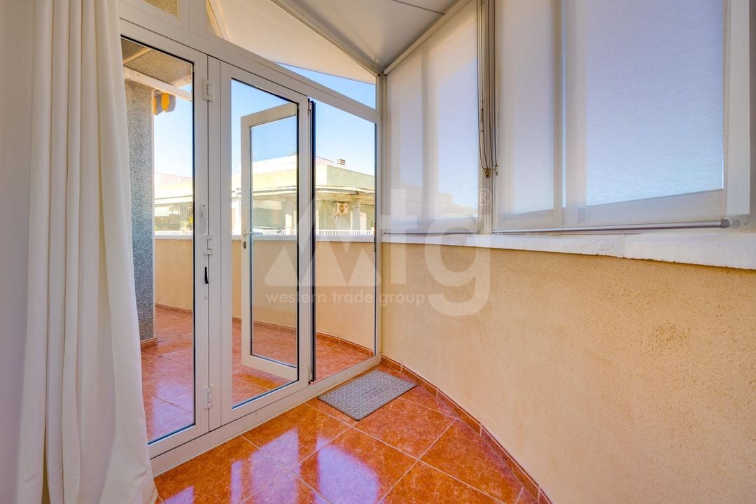 3 bedroom Penthouse in Torrevieja - CYM146971 - Photo - 18