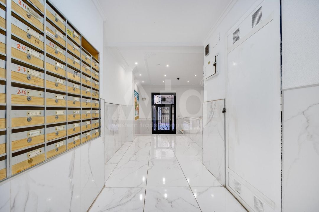 3 bedroom Penthouse in Torrevieja - CYM146971 - Photo - 27