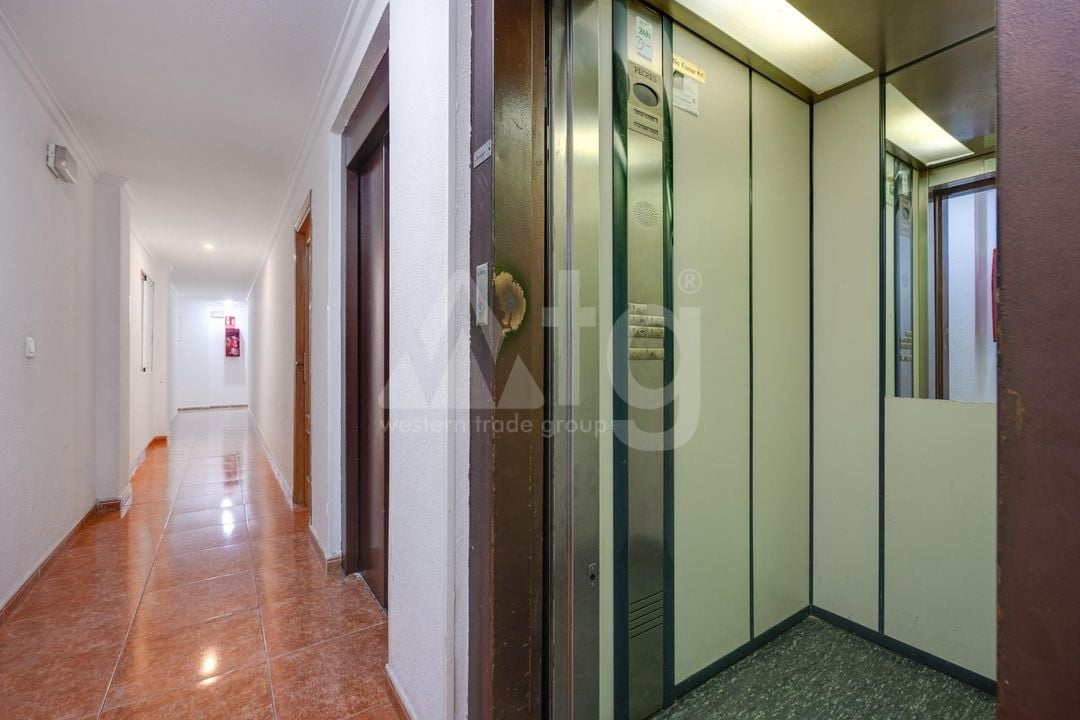 3 bedroom Penthouse in Torrevieja - CYM146971 - Photo - 29