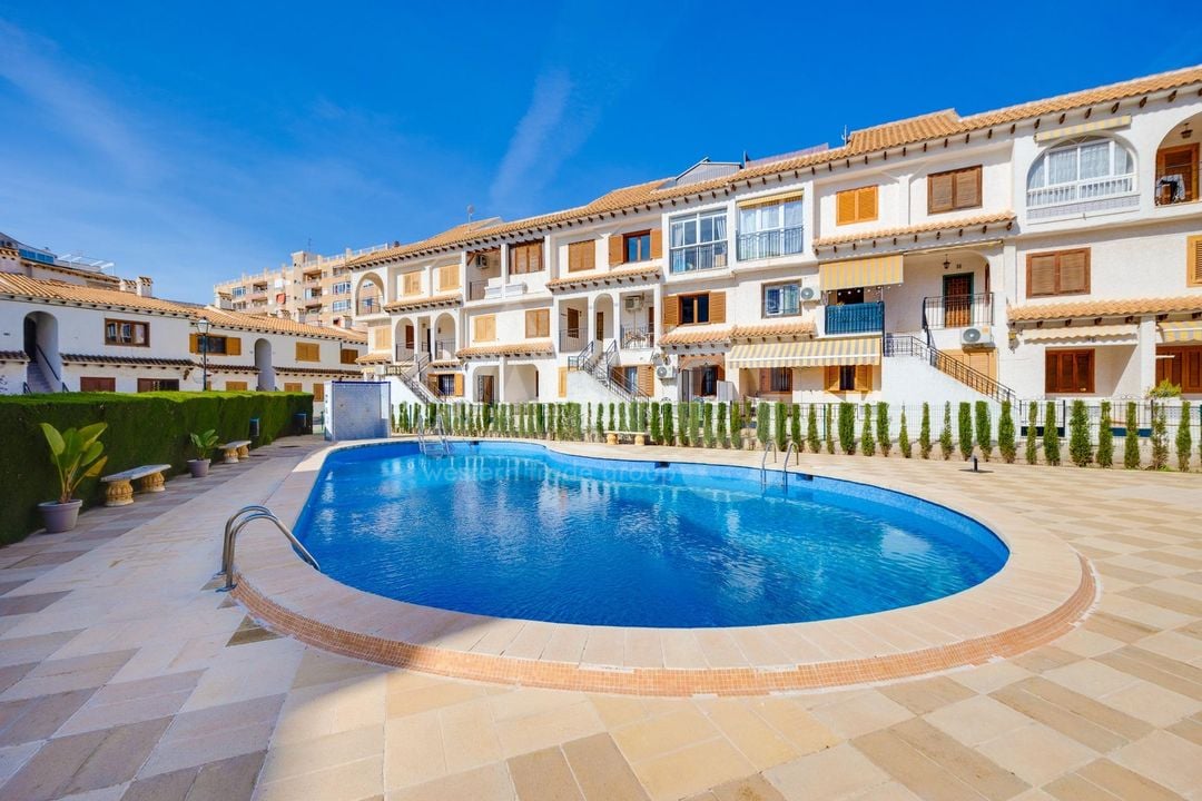 3 bedroom Bungalow in Torrevieja - CYM146972 - Photo - 1