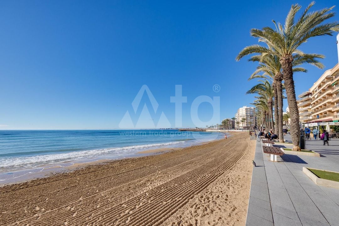 3 bedroom Bungalow in Torrevieja - CYM146972 - Photo - 43