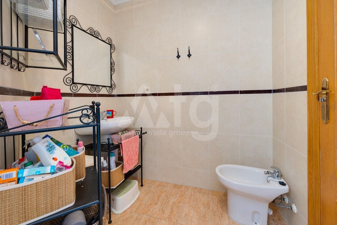 2 bedroom Apartment in Torrevieja - CYM146973 - Photo - 19