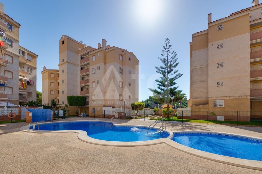 2 bedroom Apartment in Torrevieja - CYM146977 - Photo - 2