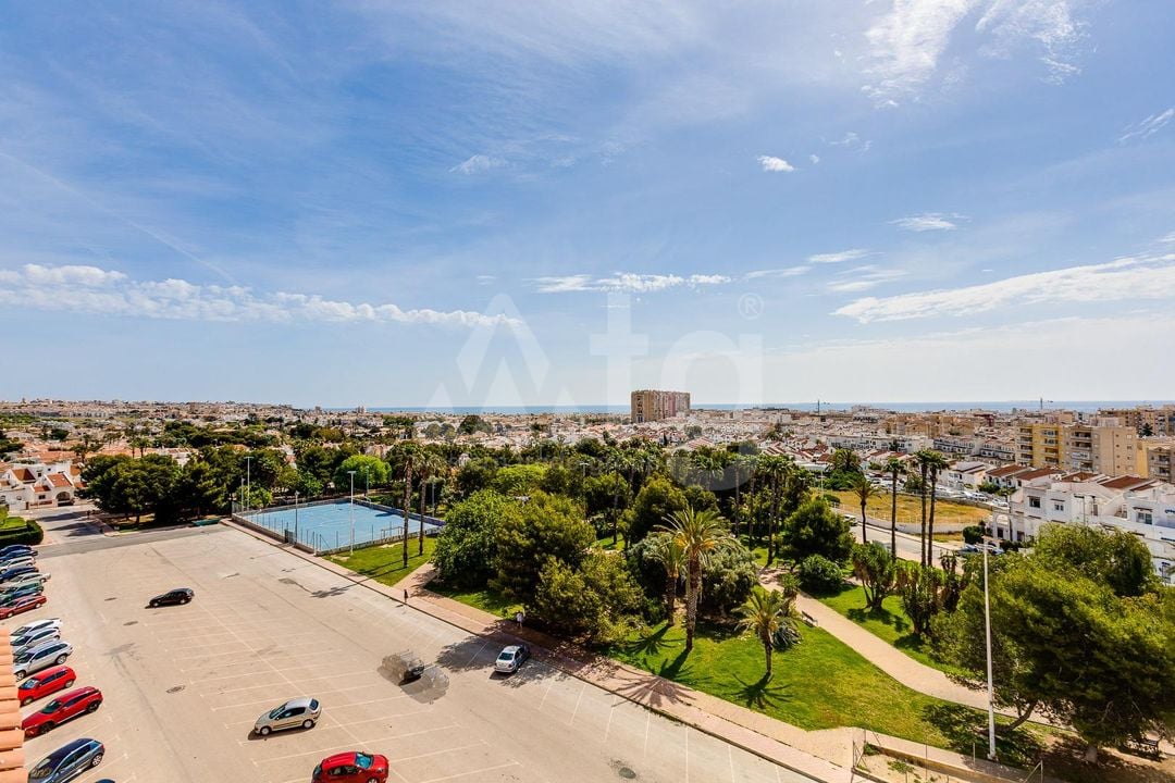 2 bedroom Apartment in Torrevieja - CYM146977 - Photo - 32