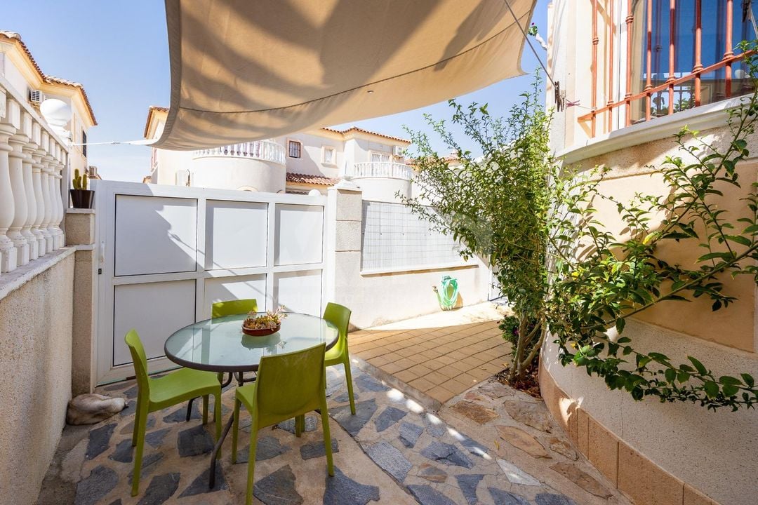 Villa de 2 chambres à Torrevieja - CYM146982 - Photo - 25