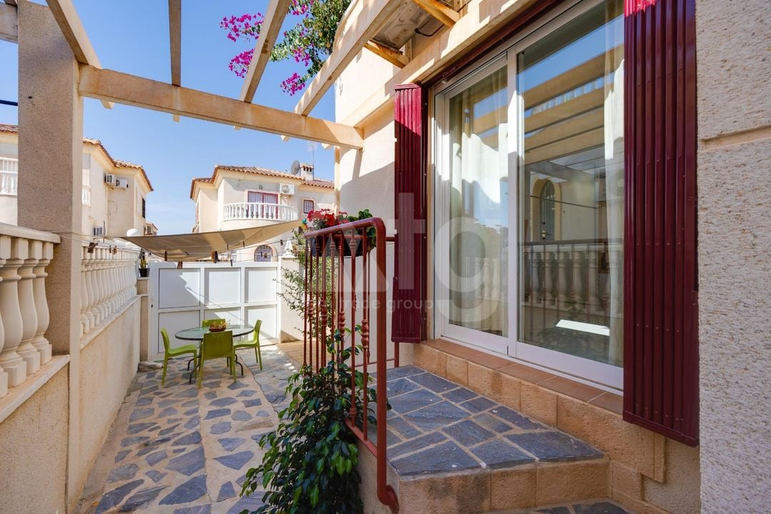 Villa de 2 chambres à Torrevieja - CYM146982 - Photo - 5