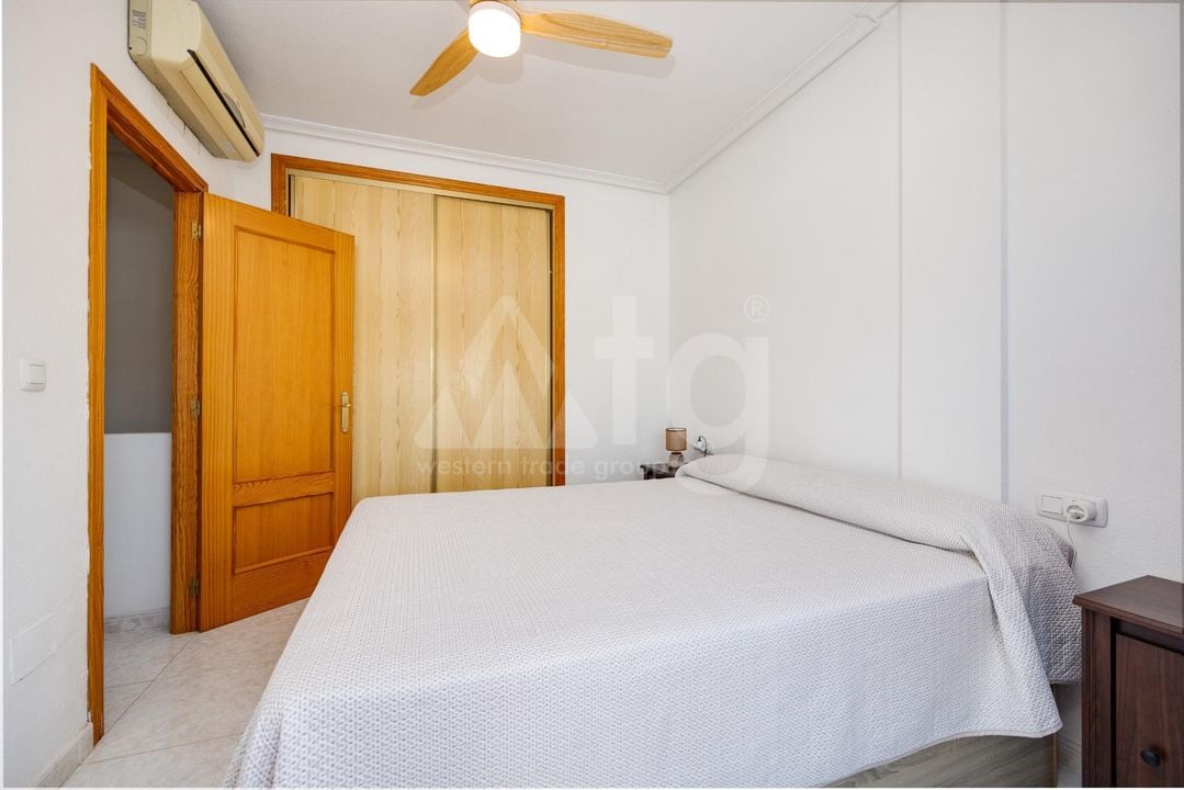 Villa de 2 chambres à Torrevieja - CYM146982 - Photo - 16