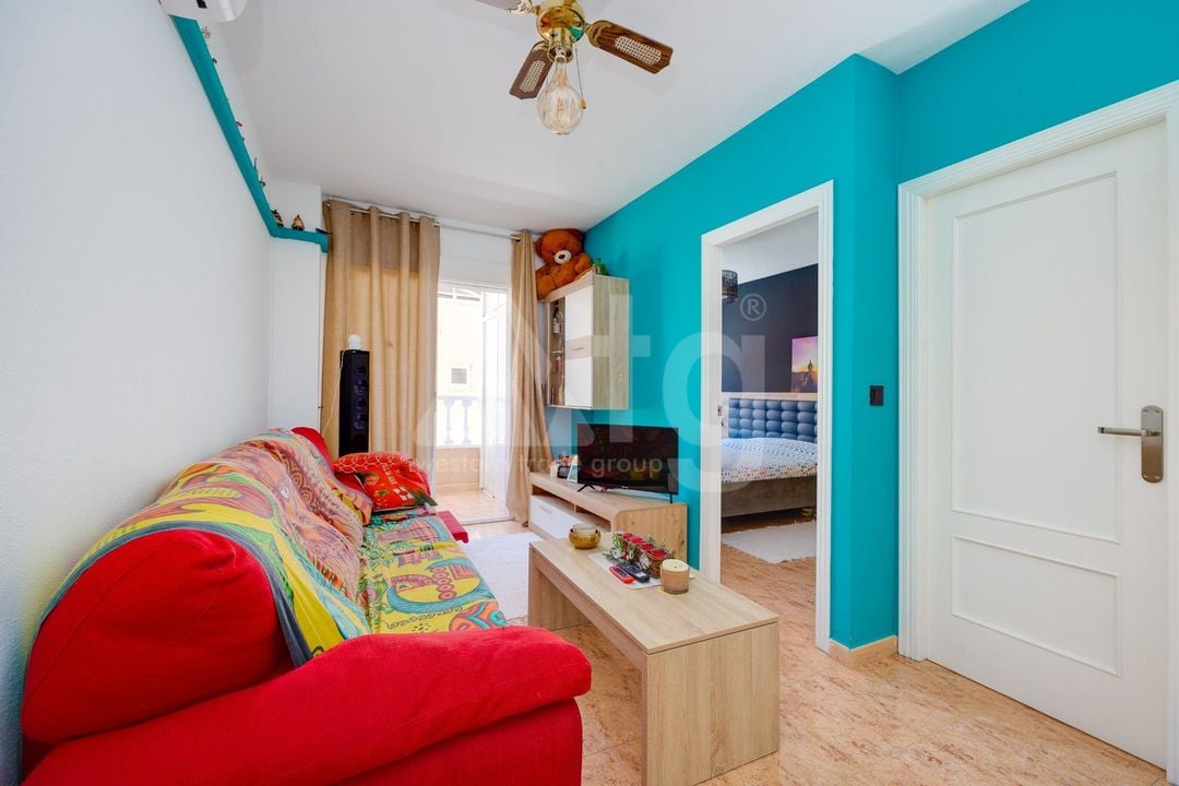 2 bedroom Apartment in Torrevieja - CYM146983 - Photo - 2