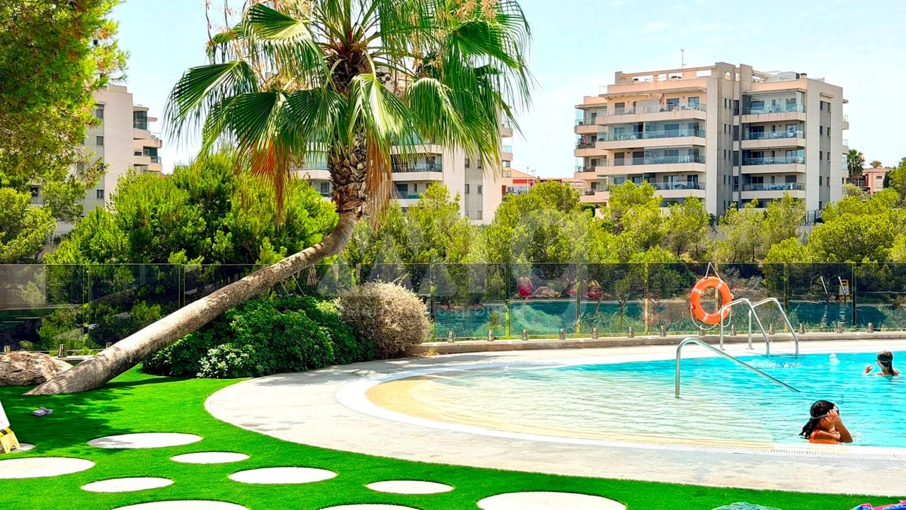Appartement de 2 chambres à Orihuela Costa - BCH147051 - Photo - 1