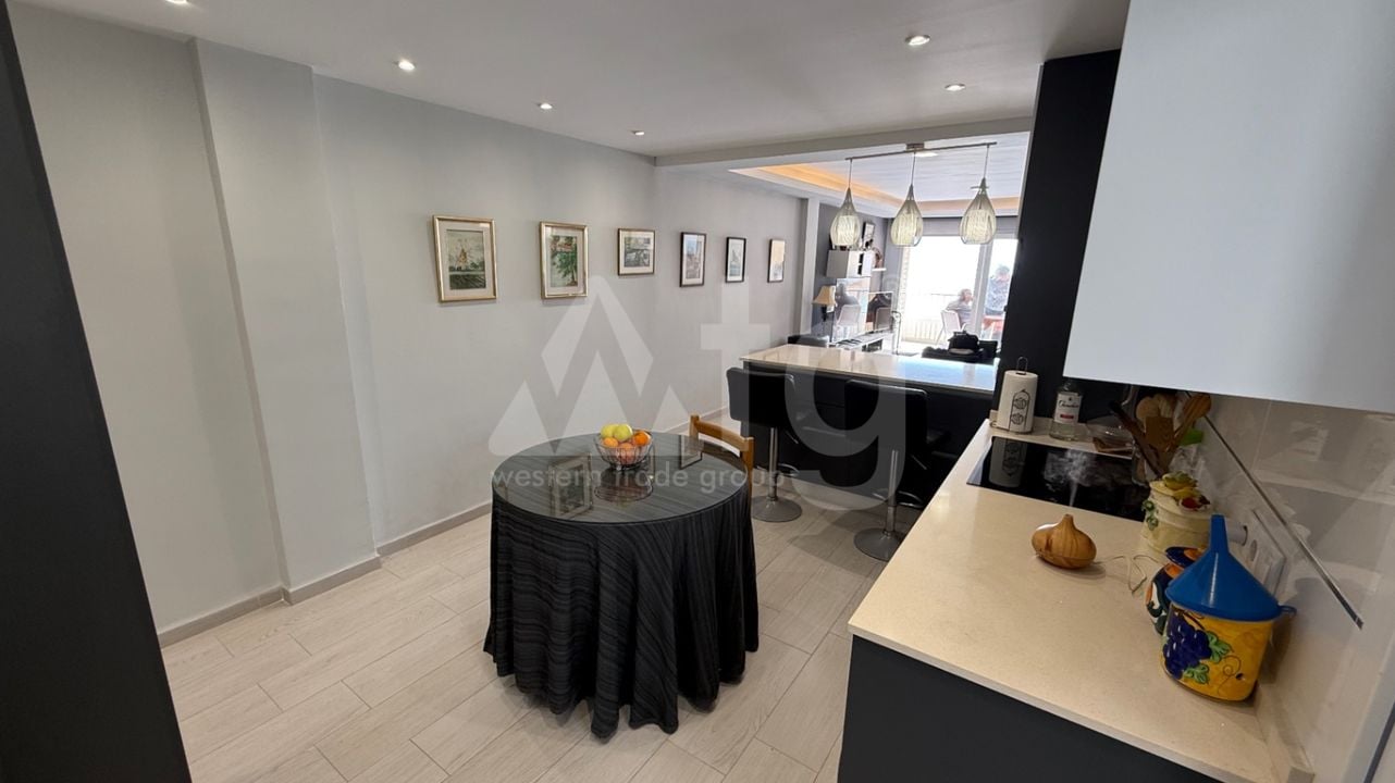 3 bedroom Apartment in Torrevieja - RCJ147356 - Photo - 2