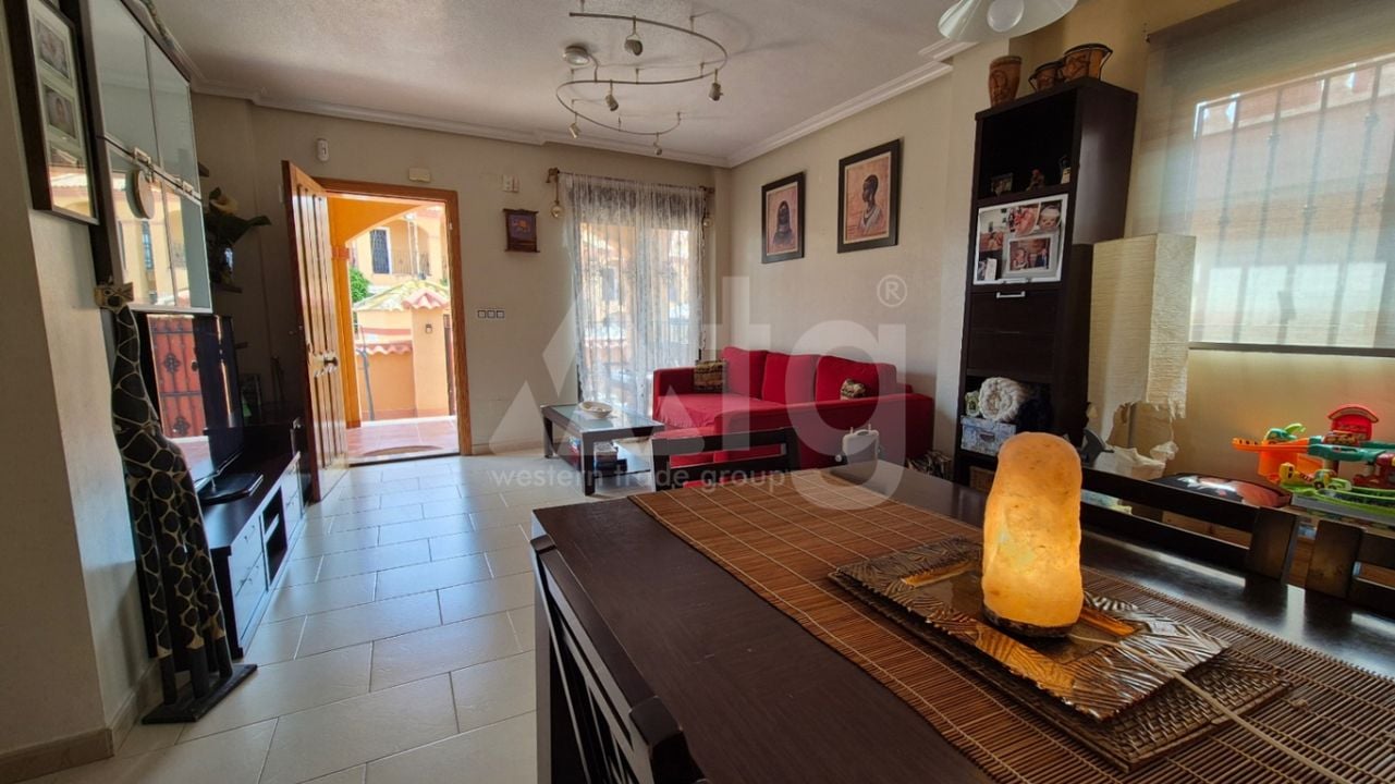 Villa de 2 chambres à Torrevieja - RCJ147358 - Photo - 6