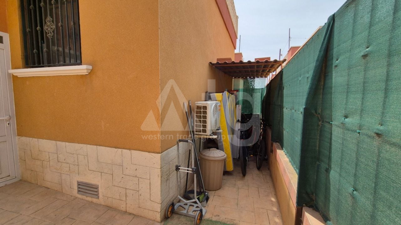 Villa de 2 chambres à Torrevieja - RCJ147358 - Photo - 23