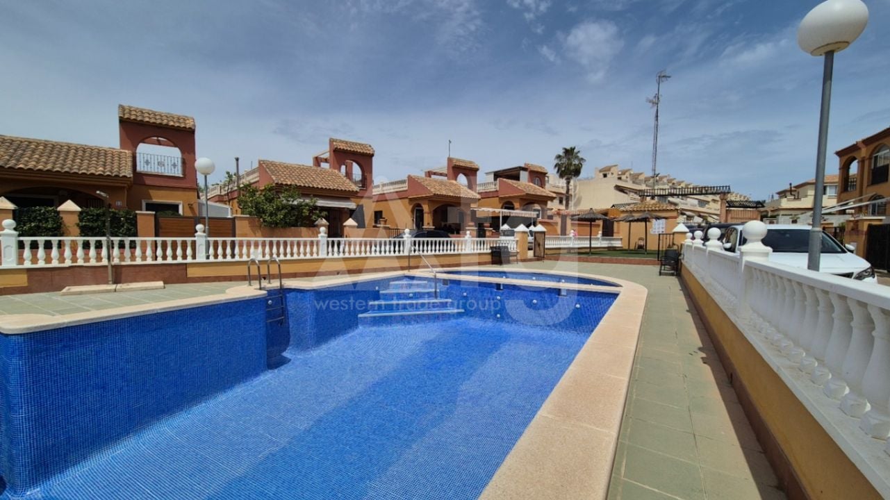 Villa de 2 chambres à Torrevieja - RCJ147358 - Photo - 31