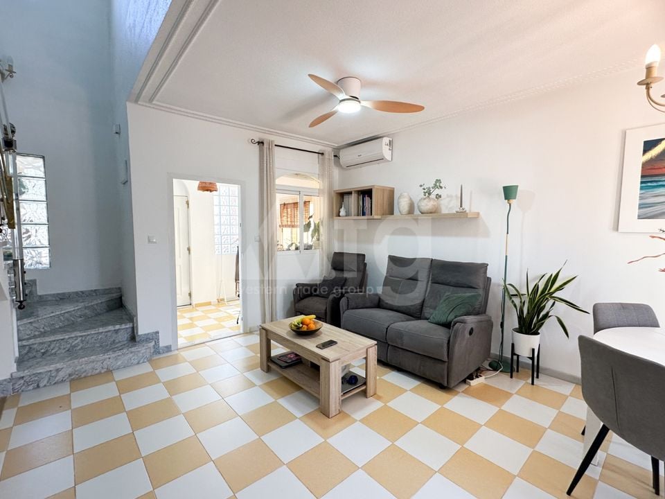 Vilă cu 3 dormitoare în Torrevieja - RCJ147385 - Imagini - 4