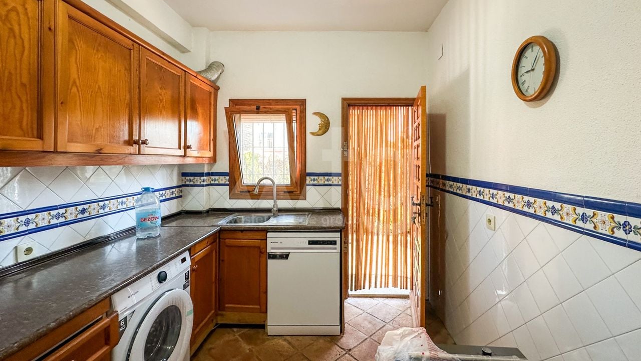 4 bedroom Villa in Cabo Roig - RCJ147394 - Photo - 9