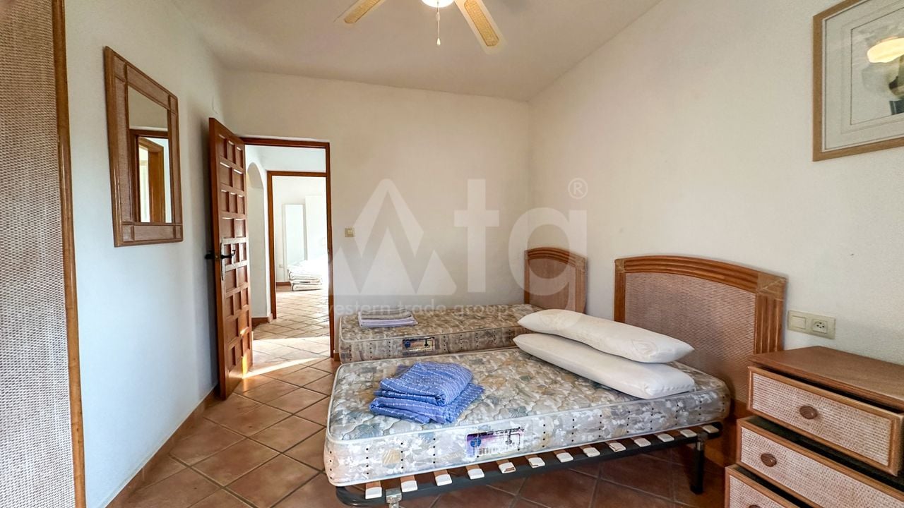 4 bedroom Villa in Cabo Roig - RCJ147394 - Photo - 18