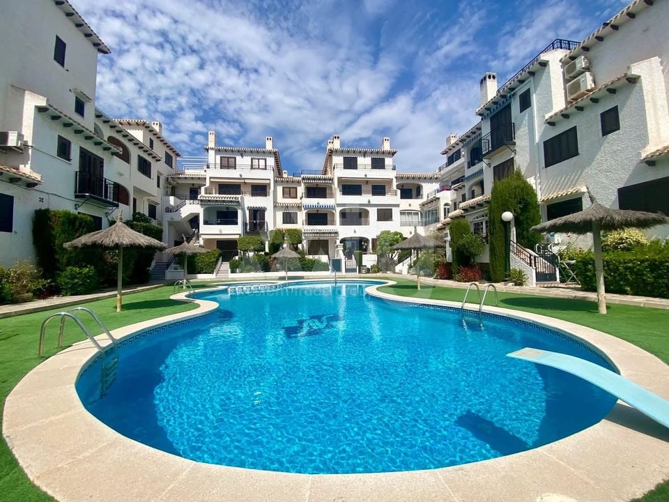 Appartement de 2 chambres à Orihuela Costa - NSP147872 - Photo - 1