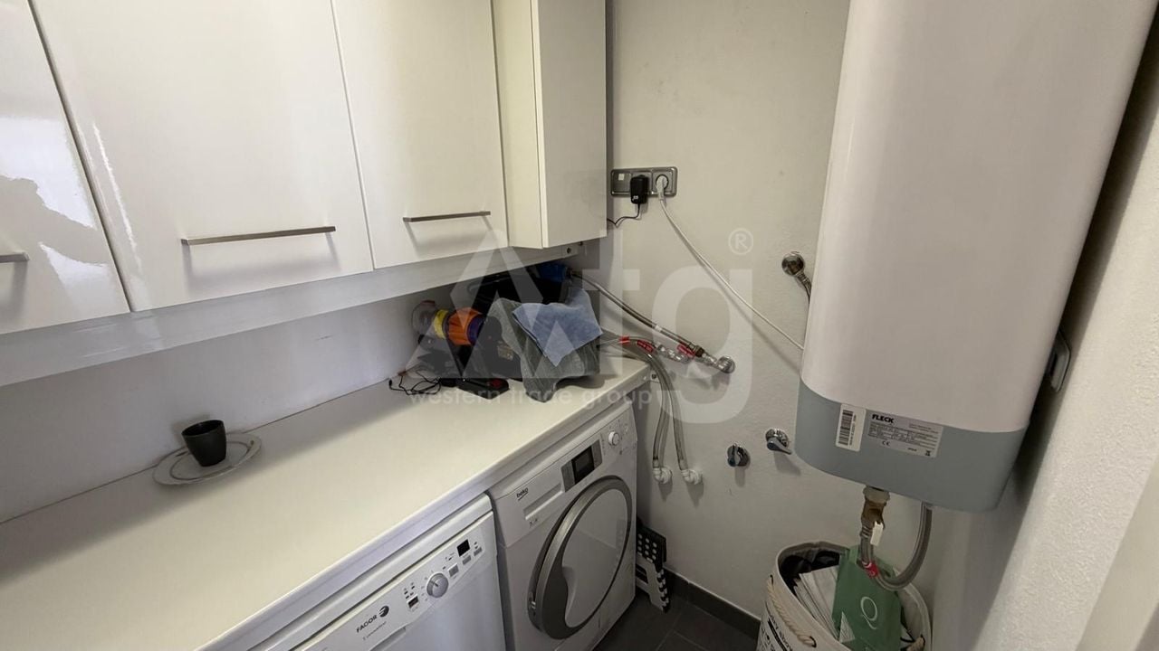 2 bedroom Penthouse in Torrevieja - CT147964 - Photo - 10