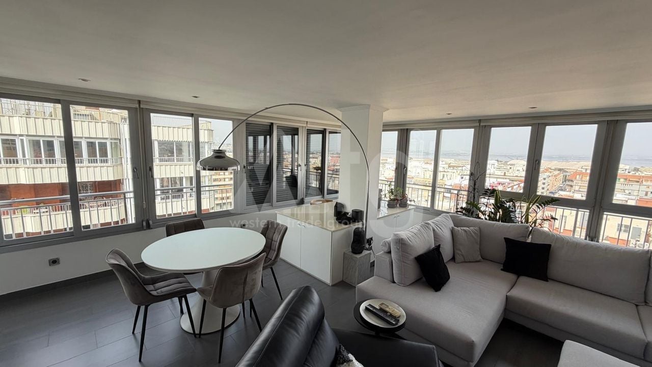 2 bedroom Penthouse in Torrevieja - CT147964 - Photo - 8