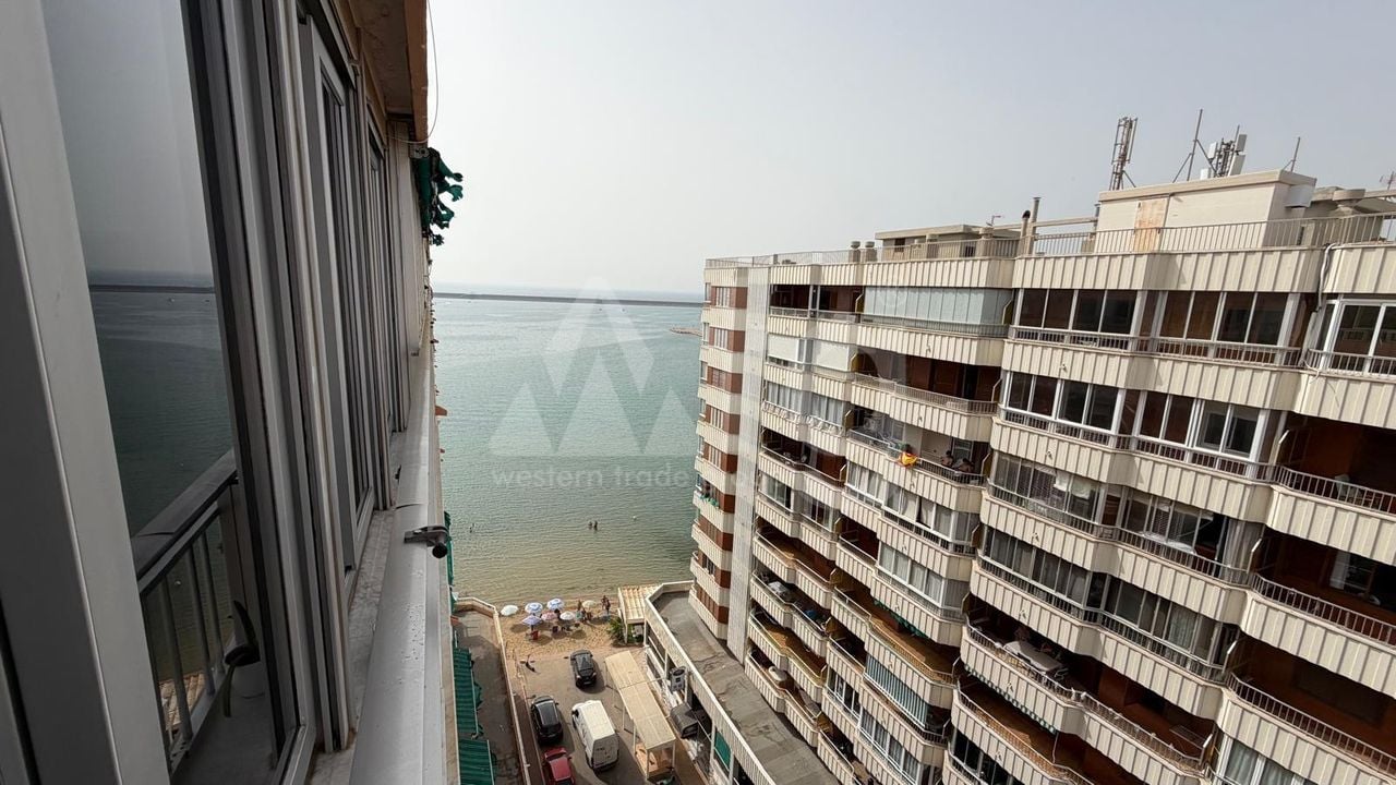 2 bedroom Penthouse in Torrevieja - CT147964 - Photo - 17