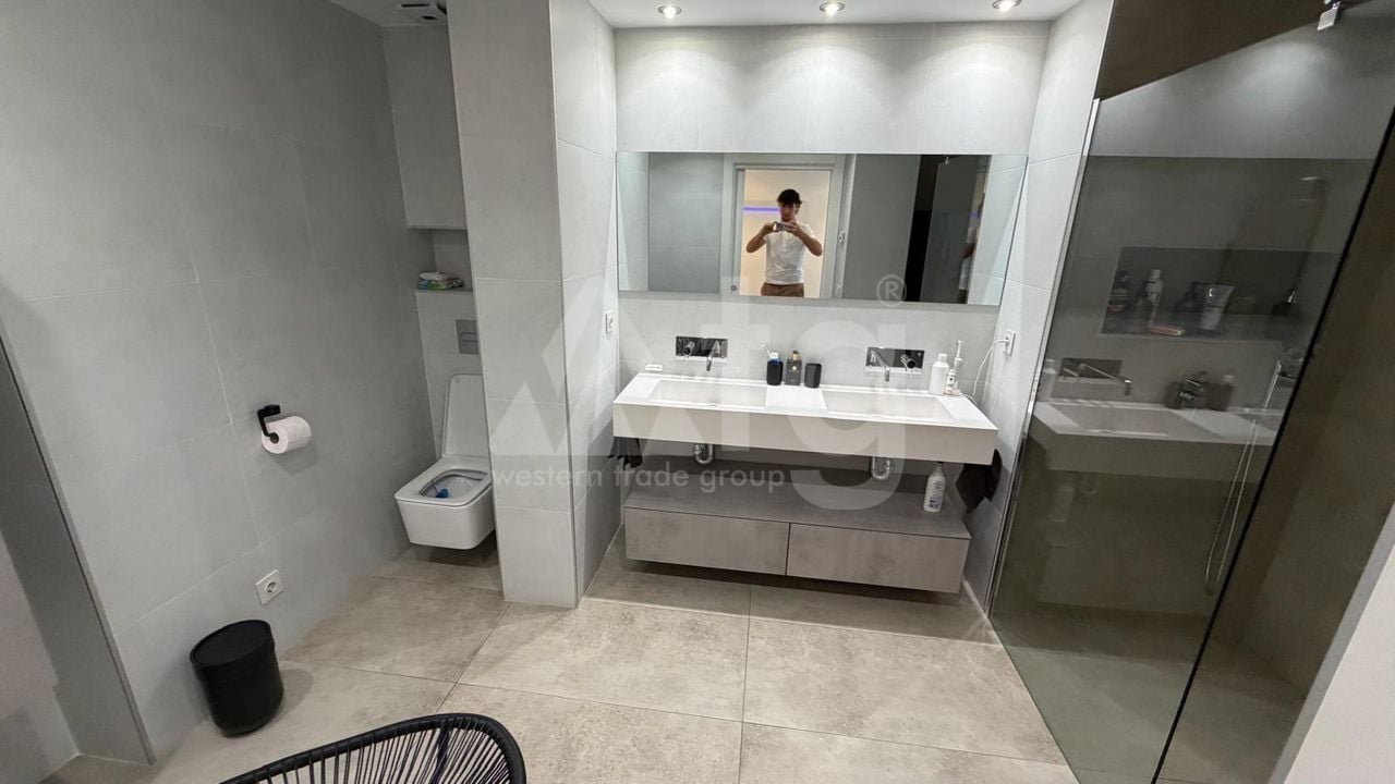 2 bedroom Penthouse in Torrevieja - CT147964 - Photo - 14