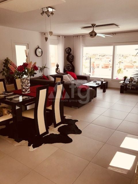 4 bedroom Villa in Ciudad Quesada - SLI148095 - Photo - 6