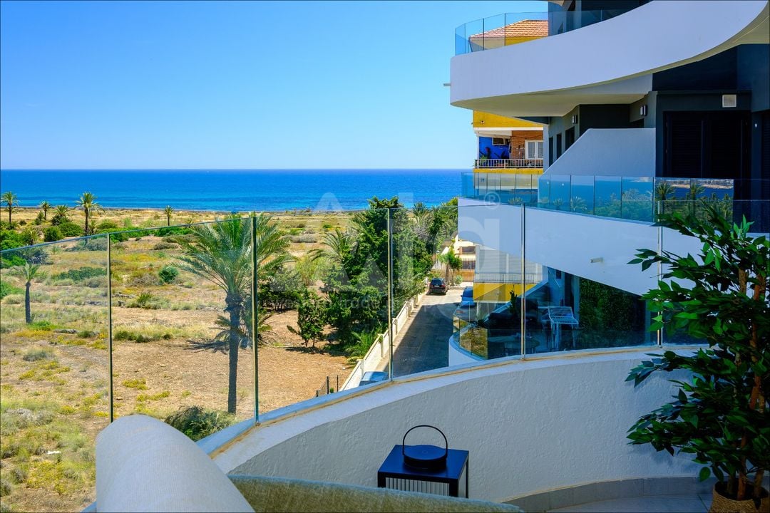 3 bedroom Apartment in Punta Prima - LR148133 - Photo - 20