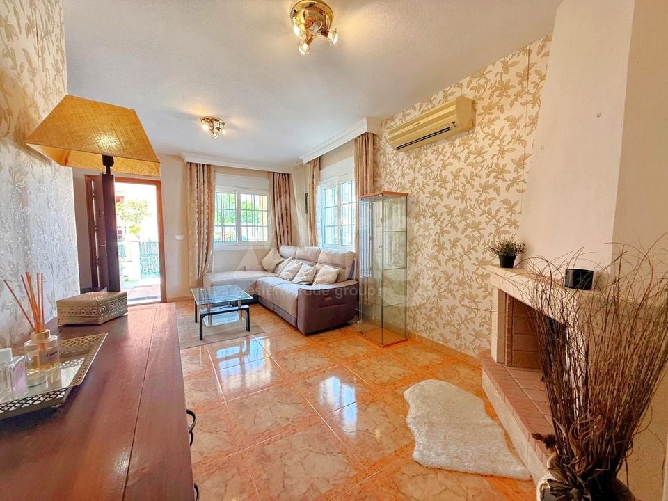2 bedroom Apartment in Orihuela Costa - VH148153 - Photo - 4