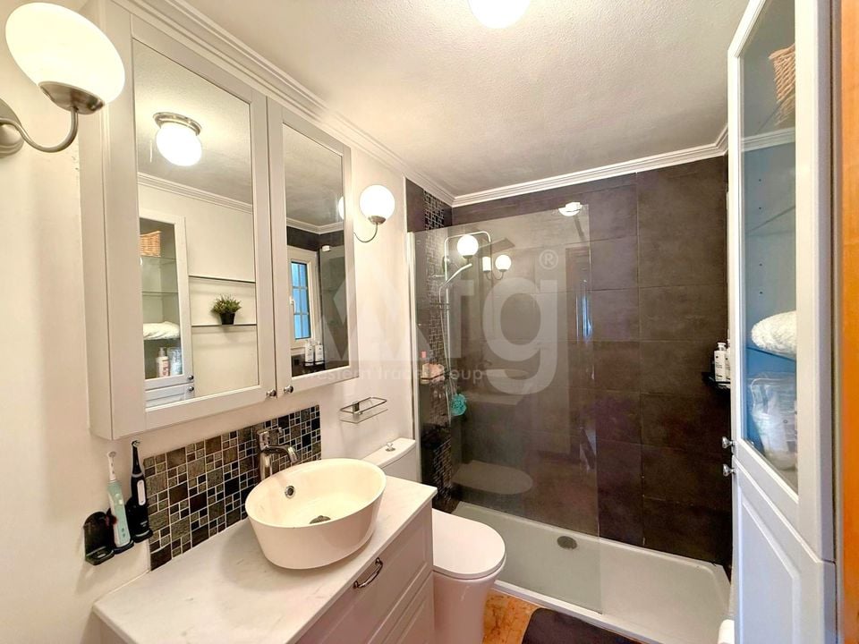 2 bedroom Apartment in Orihuela Costa - VH148153 - Photo - 11