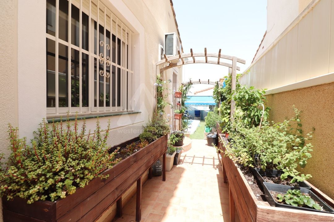 4 bedroom Villa in Algorfa - VRE148196 - Photo - 32