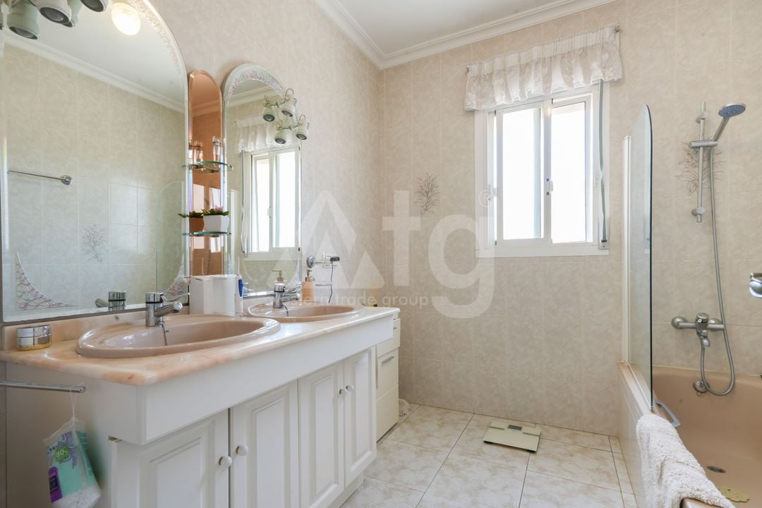 4 bedroom Villa in Ciudad Quesada - NHT148302 - Photo - 22