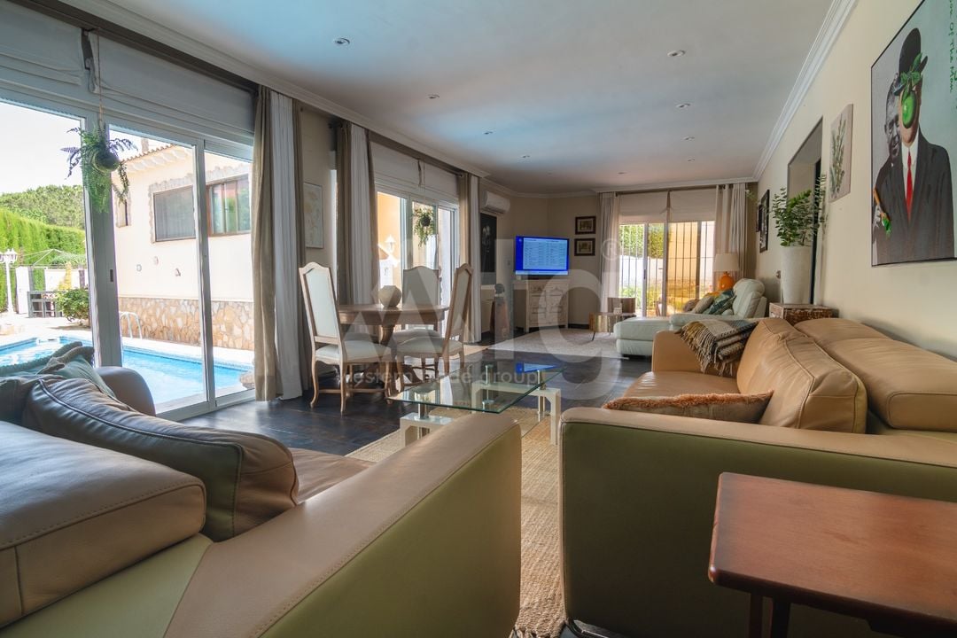 5 bedroom Villa in Algorfa - NHT148303 - Photo - 4