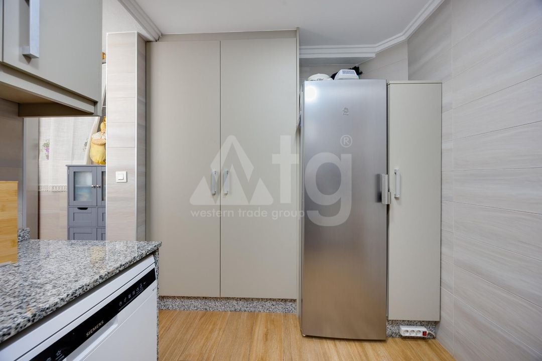 3 bedroom Apartment in Torrevieja - CYM149528 - Photo - 11