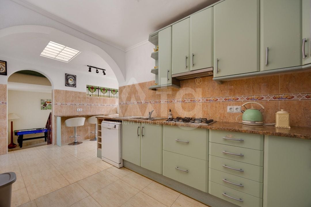 Vilă cu 4 dormitoare în Torrevieja - CYM149530 - Imagini - 11