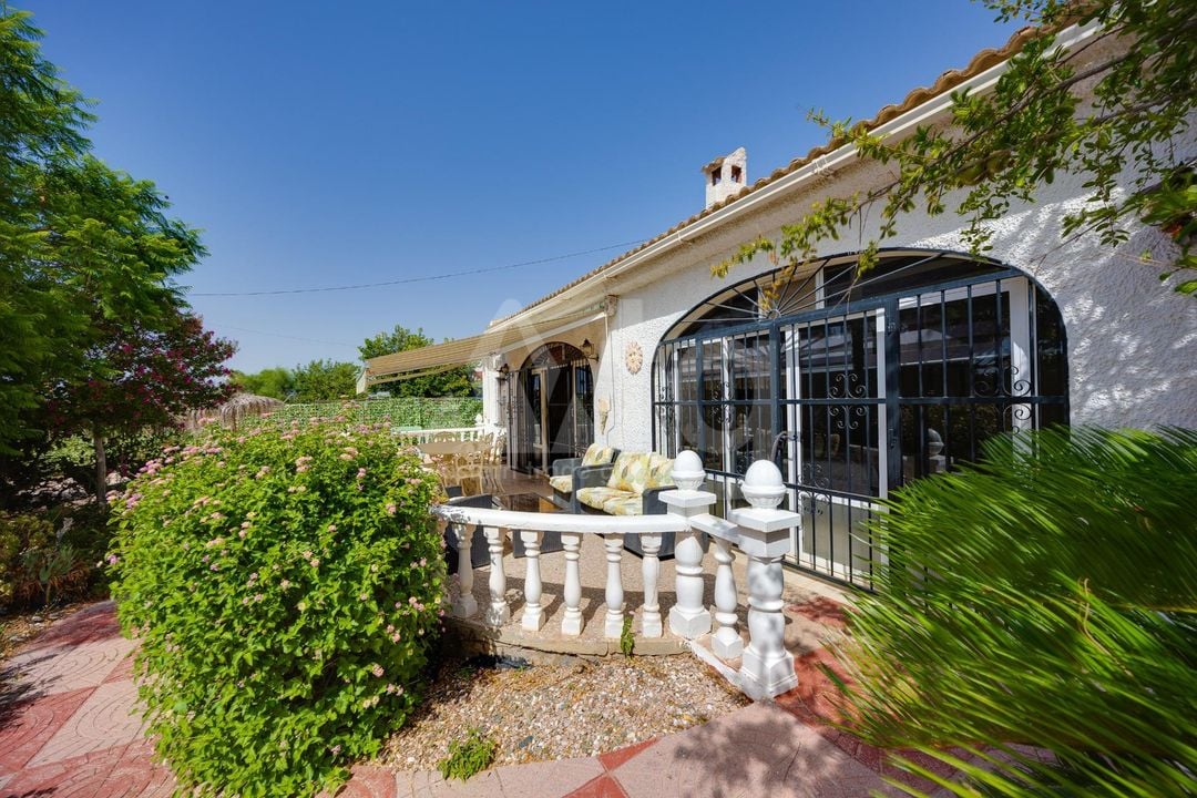 Vilă cu 4 dormitoare în Torrevieja - CYM149530 - Imagini - 2