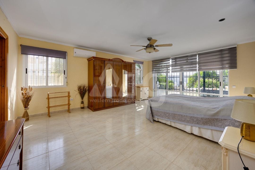 Vilă cu 4 dormitoare în Torrevieja - CYM149530 - Imagini - 15