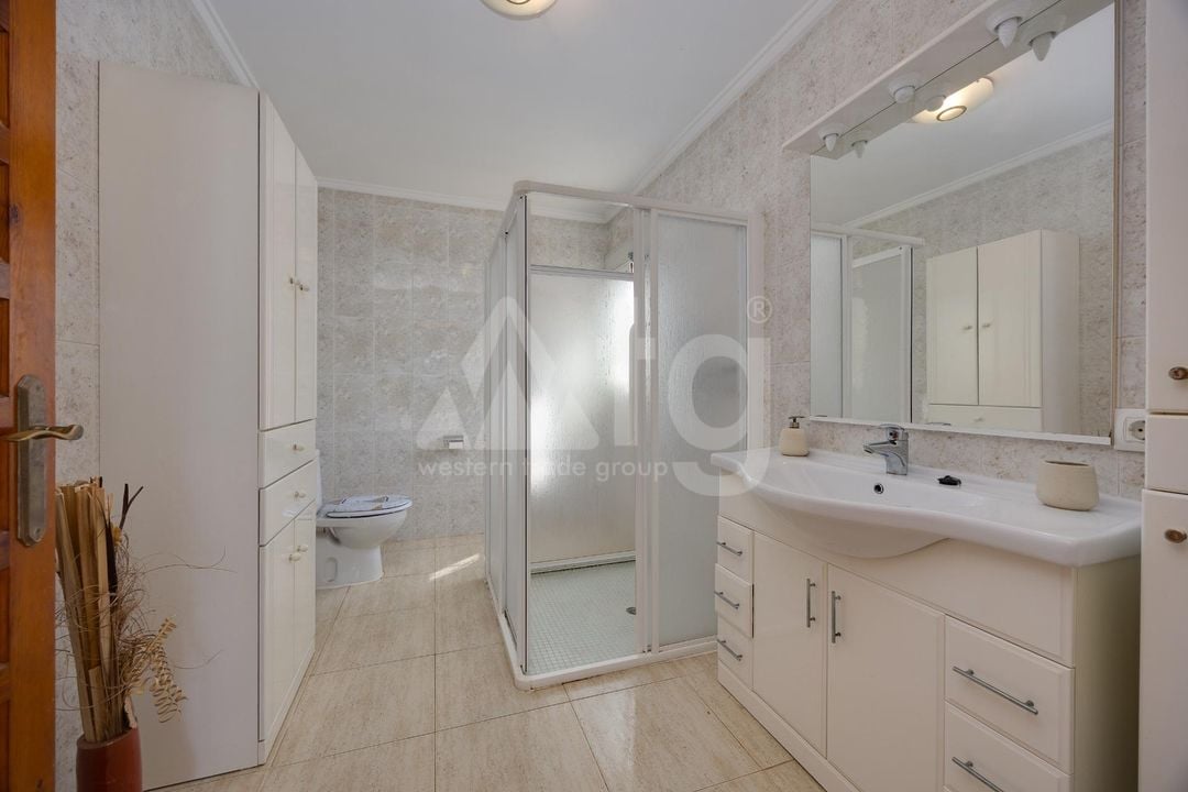 Vilă cu 4 dormitoare în Torrevieja - CYM149530 - Imagini - 24