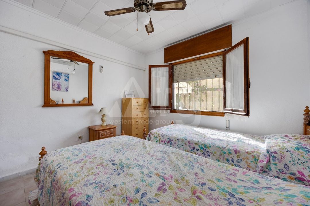 Vilă cu 4 dormitoare în Torrevieja - CYM149530 - Imagini - 22