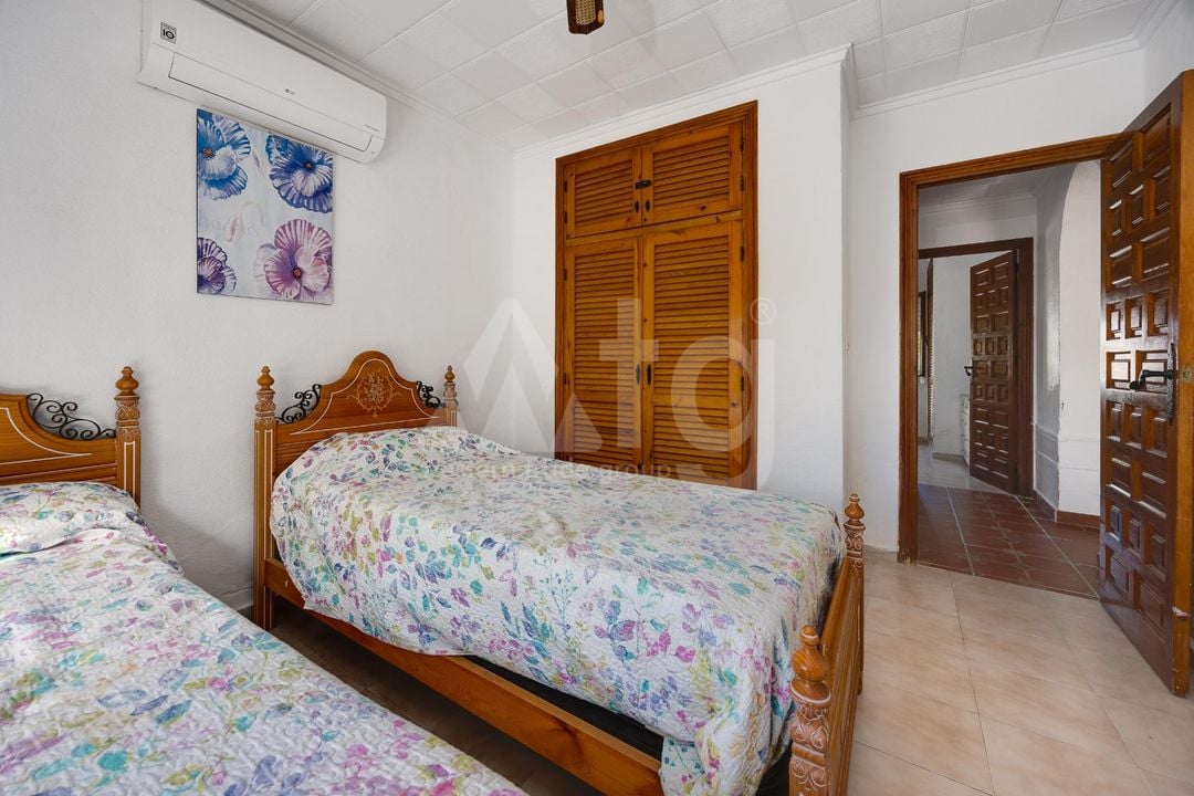 Vilă cu 4 dormitoare în Torrevieja - CYM149530 - Imagini - 23