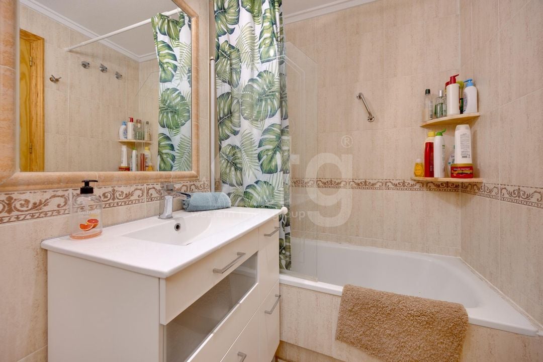 2 bedroom Bungalow in Orihuela Costa - CYM149532 - Photo - 19