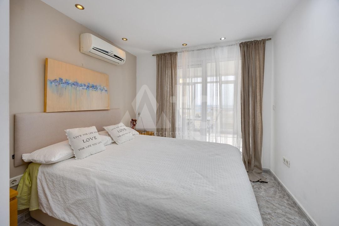 2 bedroom Apartment in Torrevieja - CYM149533 - Photo - 12